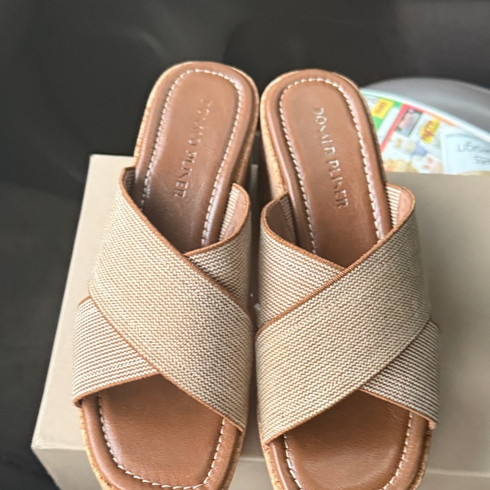 Donald J. Pliner Women's Beige Cross-Strap Sandals
